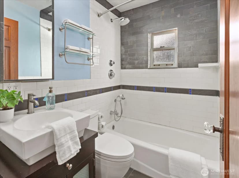 Property photo for 2337 N 61st Street, Seattle photo 16