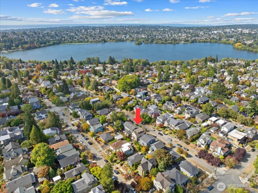 Property photo for 2337 N 61st Street, Seattle photo 38