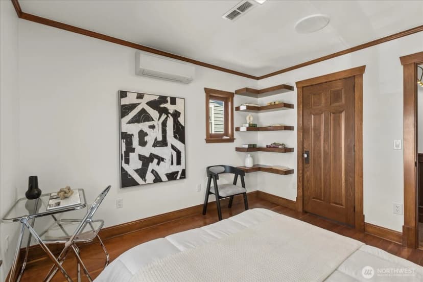 Property photo for 2337 N 61st Street, Seattle photo 14