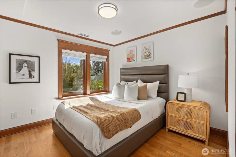 Property photo for 2337 N 61st Street, Seattle photo 17