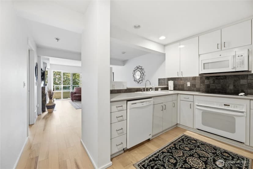 Property photo for 1 Broadway #202, Tacoma photo 7