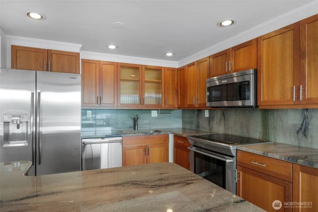 Property photo for 6533 Seaview Avenue Nw #710a, Seattle photo 3