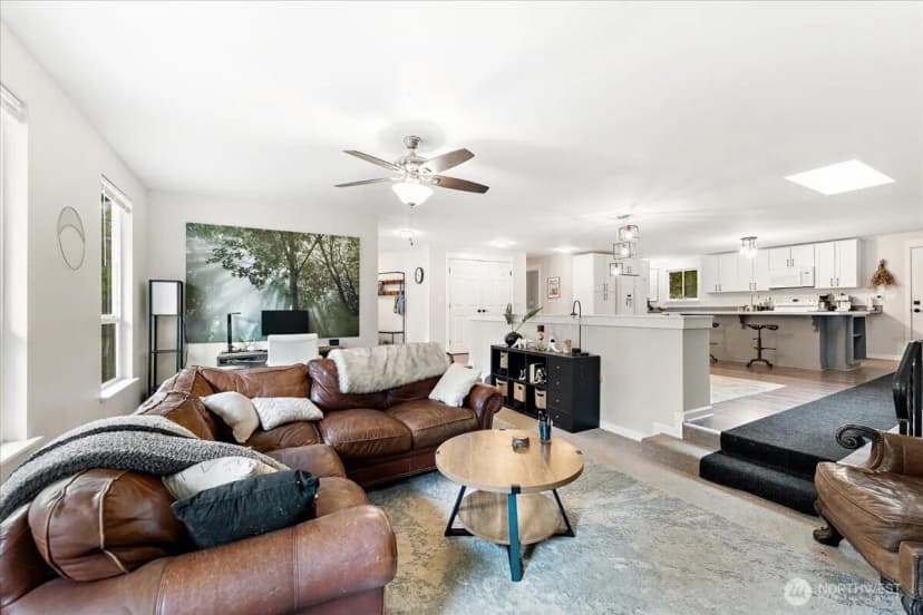Property photo for 4002 55th Street Ct Nw, Gig Harbor photo 3