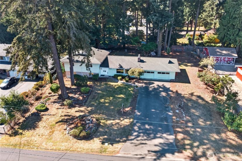 Property photo for 12212 47th Avenue E, Tacoma photo 4