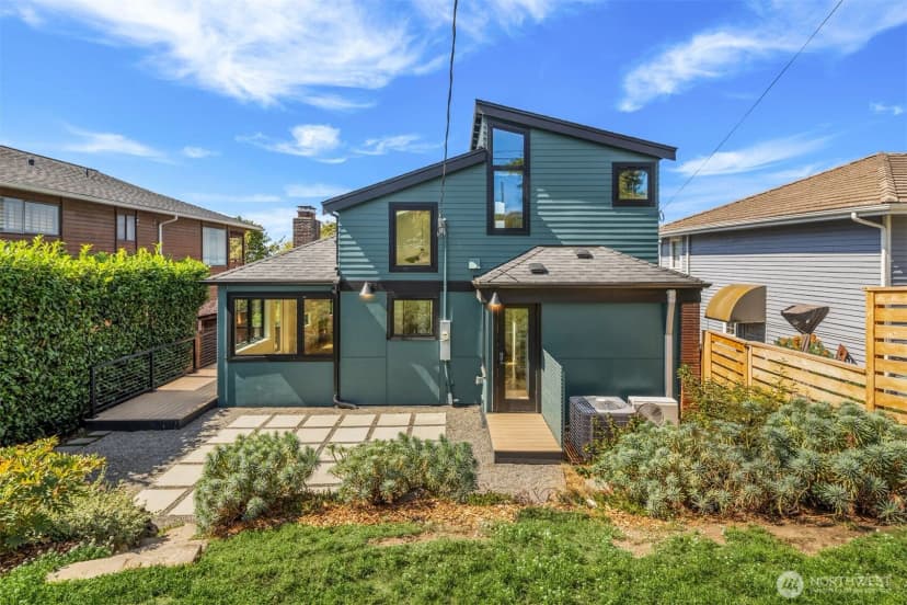 Property photo for 4002 12th Avenue S, Seattle photo 5