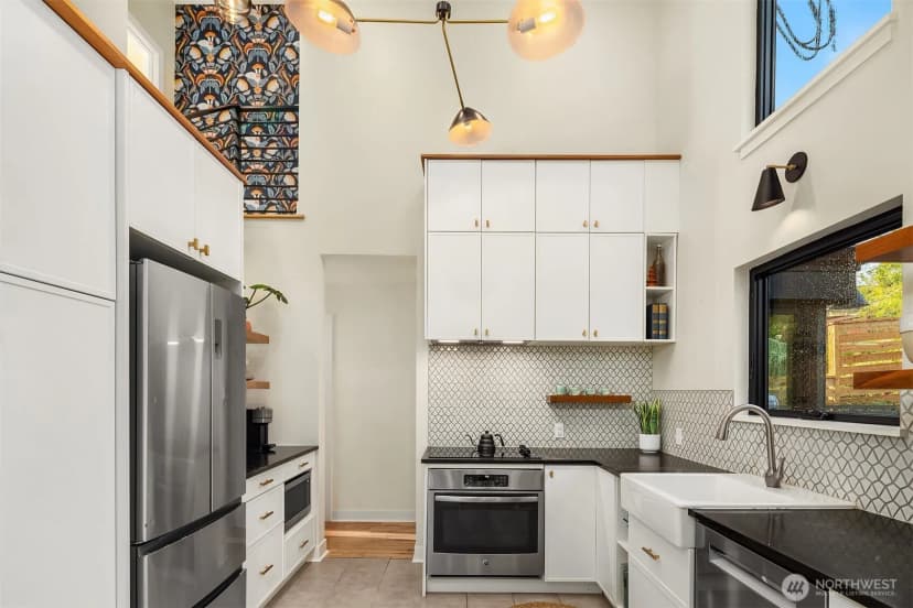 Property photo for 4002 12th Avenue S, Seattle photo 12