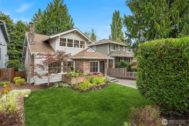 Property photo for 2534 Ne 94th Street, Seattle photo 2