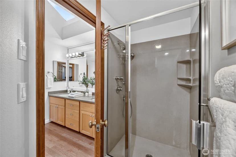 Property photo for 13220 7th Avenue Nw, Seattle photo 22