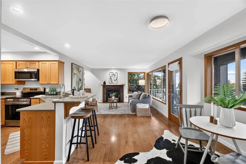 Property photo for 13220 7th Avenue Nw, Seattle photo 11