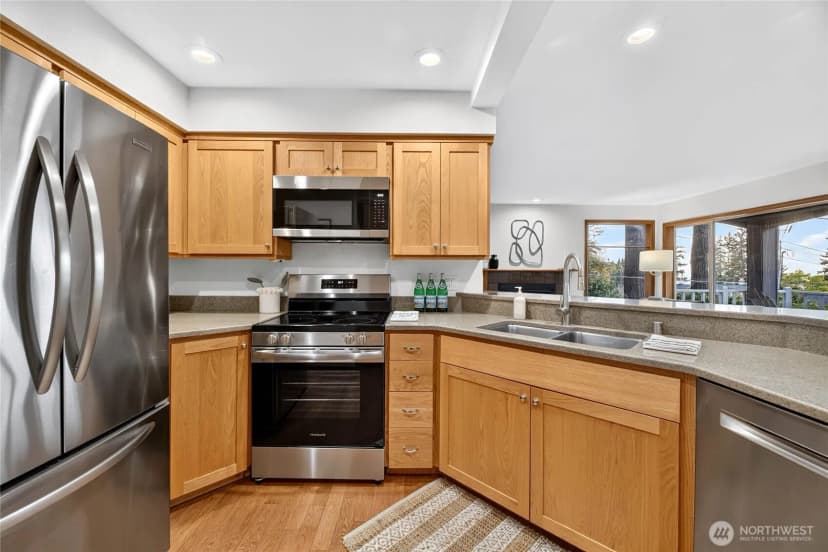 Property photo for 13220 7th Avenue Nw, Seattle photo 16