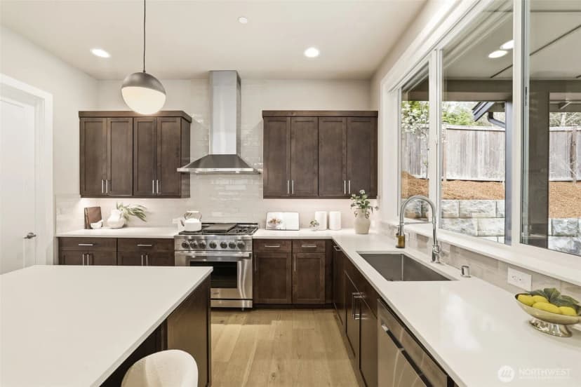 Property photo for 24387 Ne 24th Street, Sammamish photo 12