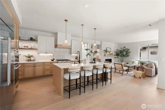 Property photo for 9909 Unit B Ne 200th, Bothell photo 5