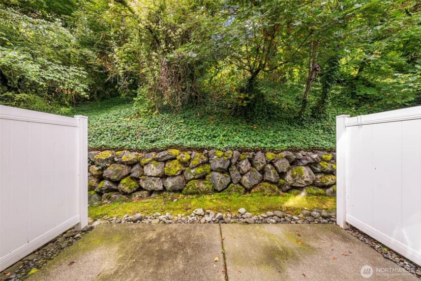 Property photo for 3727 S Holly Park Drive, Seattle photo 15