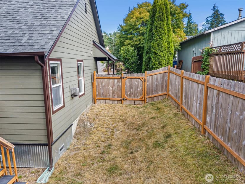 Property photo for 2008 Becky Avenue, Port Orchard photo 23