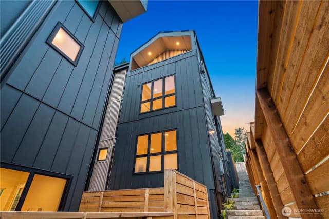 Property photo for 4511 A 34th Avenue S, Seattle photo 2
