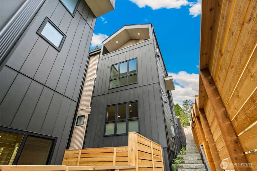 Property photo for 4511 A 34th Avenue S, Seattle photo 24