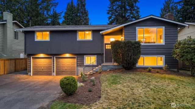 Property photo for 321 Nw 182nd Street, Shoreline