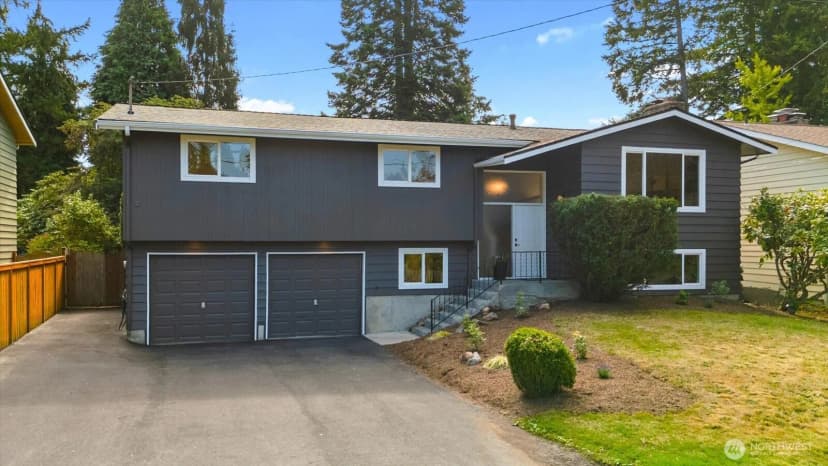 Property photo for 321 Nw 182nd Street, Shoreline photo 2