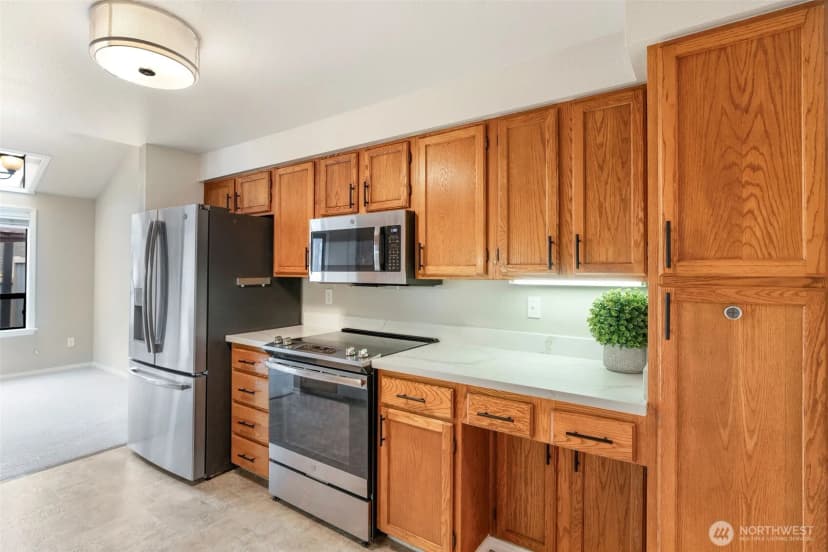 Property photo for 18604 48th Place S, Sea Tac photo 10