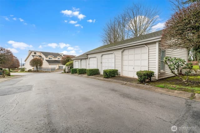 Property photo for 18604 48th Place S, Sea Tac photo 2