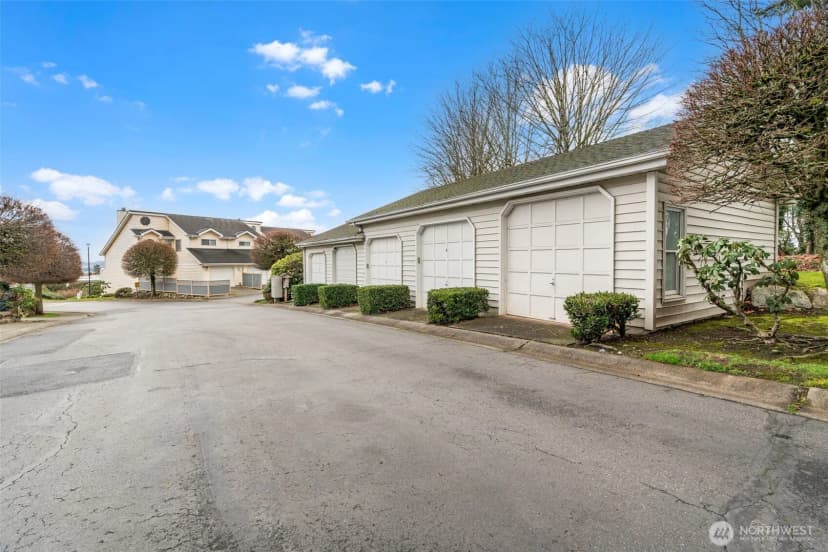 Property photo for 18604 48th Place S, Sea Tac photo 2