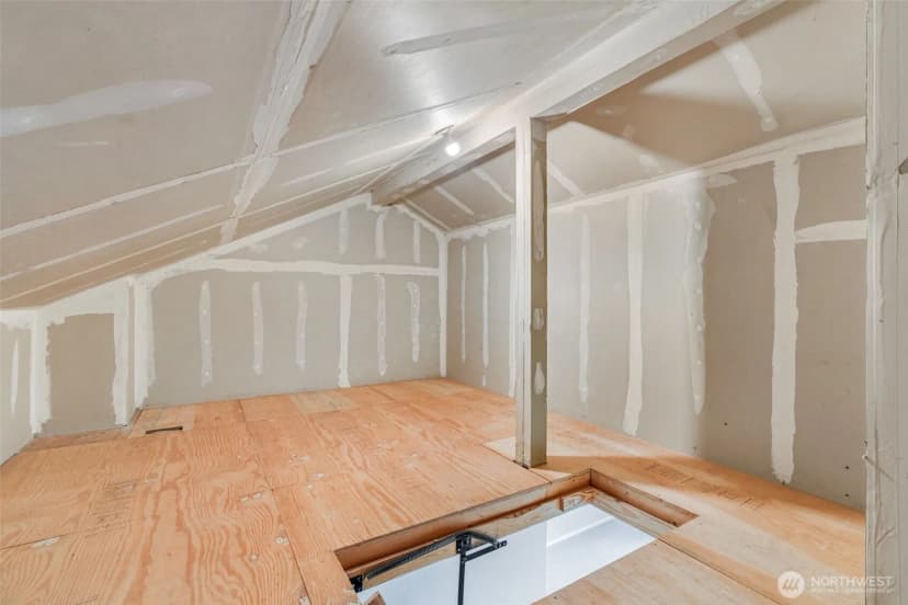 Property photo for 18604 48th Place S, Sea Tac photo 24