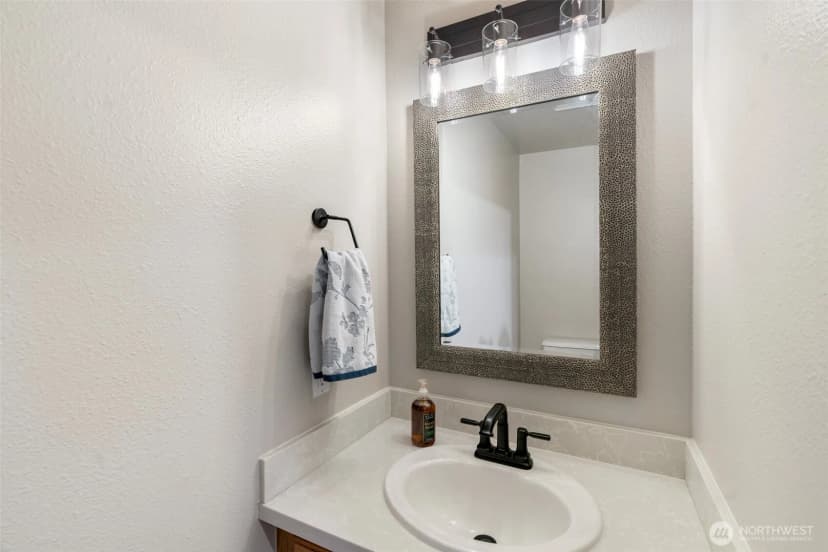 Property photo for 18604 48th Place S, Sea Tac photo 20