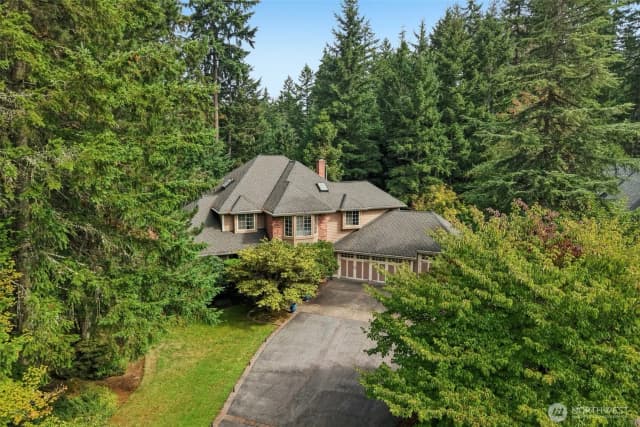 Property photo for 18452 Ne 199th St, Woodinville photo 2