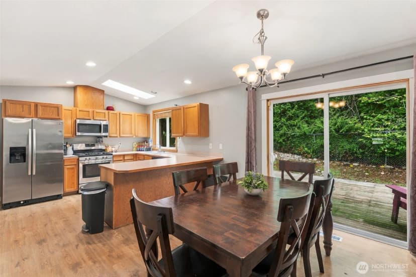 Property photo for 7721 Locust Avenue E, Bonney Lake photo 10