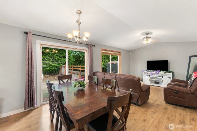 Property photo for 7721 Locust Avenue E, Bonney Lake photo 9