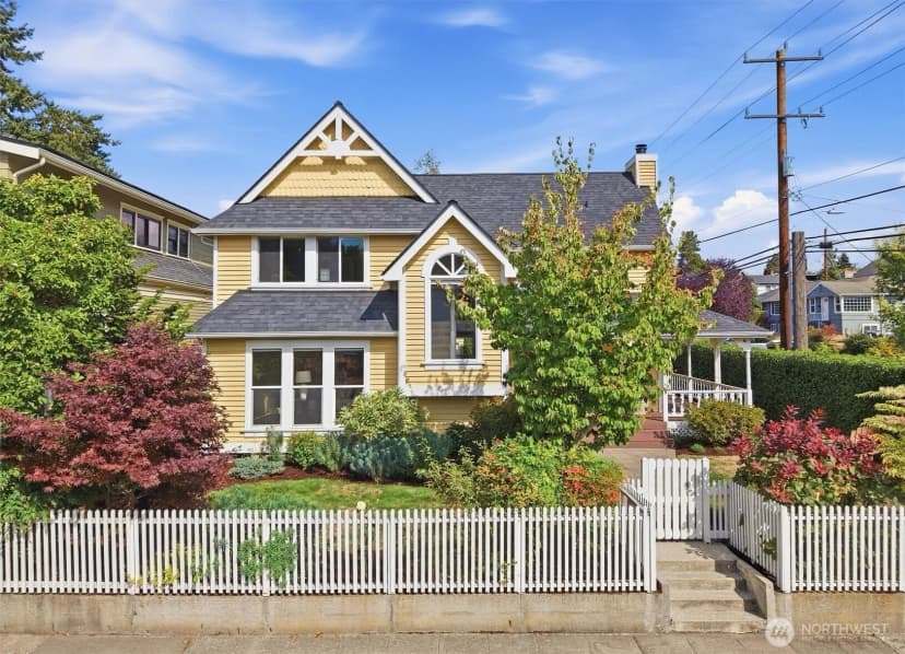 Property photo for 560 N 76th Street, Seattle photo 39