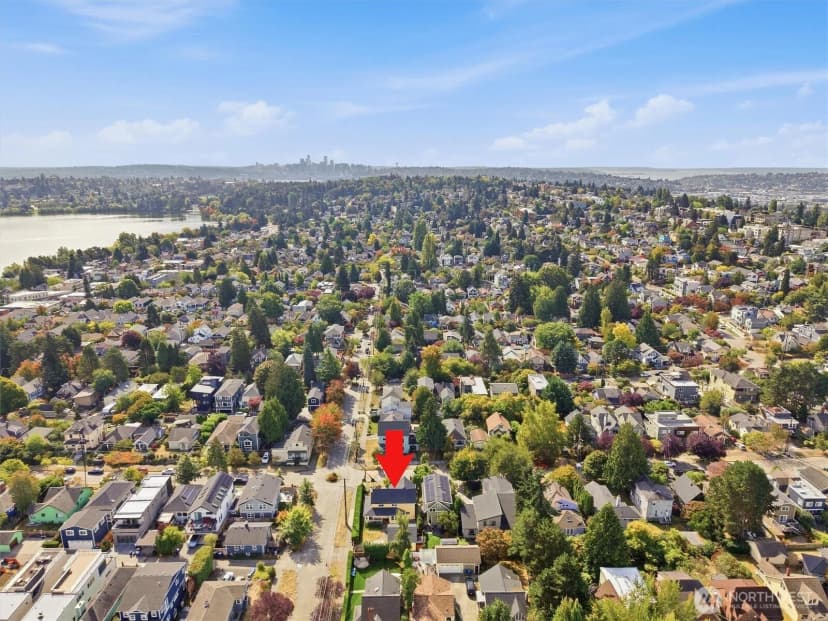Property photo for 560 N 76th Street, Seattle photo 37