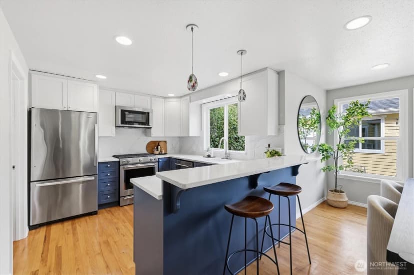 Property photo for 560 N 76th Street, Seattle photo 11
