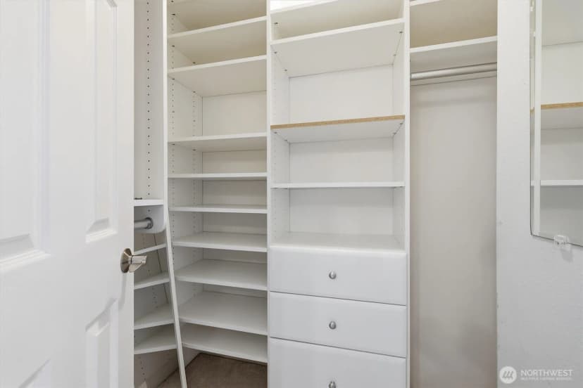 Property photo for 560 N 76th Street, Seattle photo 22