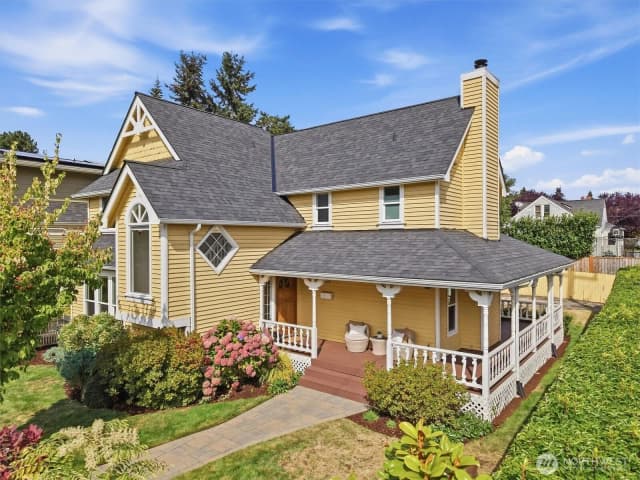 Property photo for 560 N 76th Street, Seattle