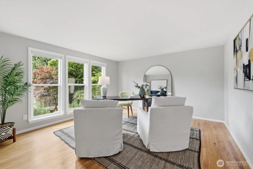 Property photo for 560 N 76th Street, Seattle photo 4