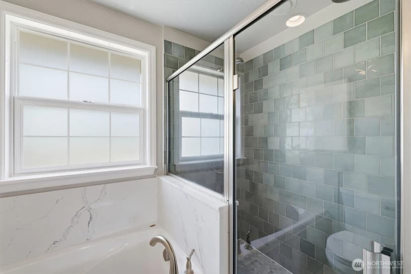 Property photo for 560 N 76th Street, Seattle photo 21
