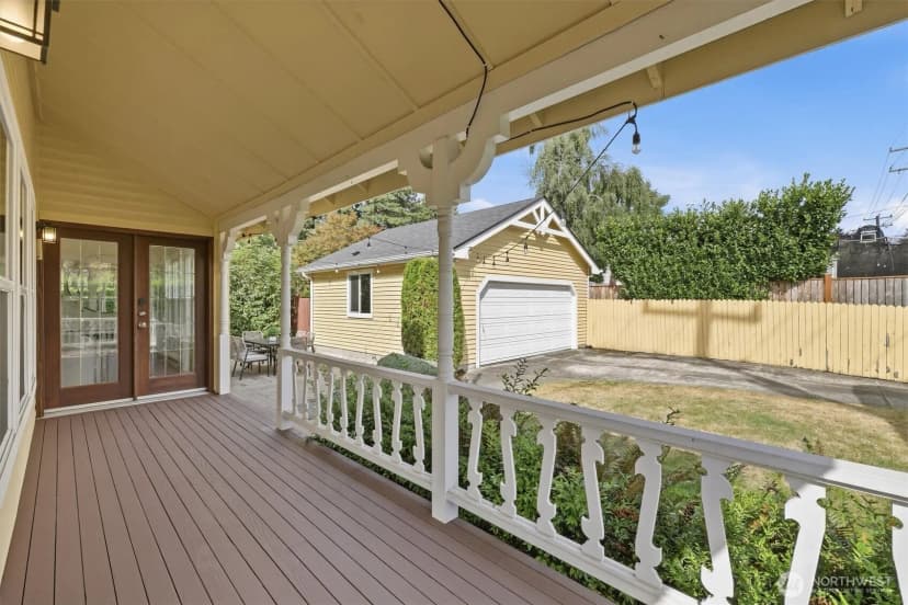 Property photo for 560 N 76th Street, Seattle photo 29