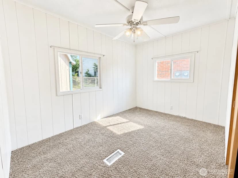 Property photo for 2322 Tacoma Road E #9, Puyallup photo 11