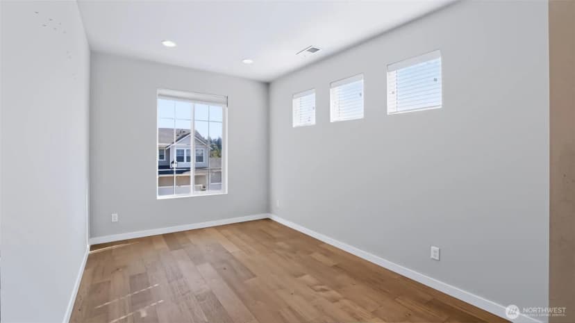Property photo for 18801 124th Avenue Se, Renton photo 10