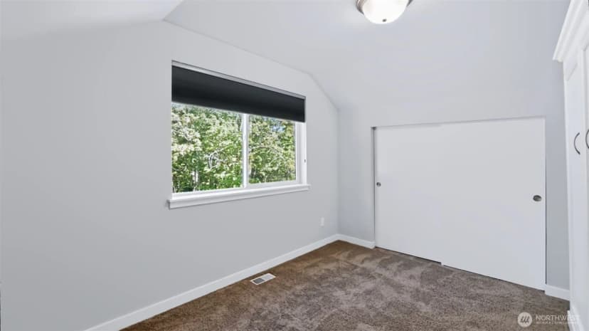 Property photo for 18801 124th Avenue Se, Renton photo 32