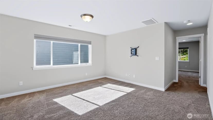 Property photo for 18801 124th Avenue Se, Renton photo 17