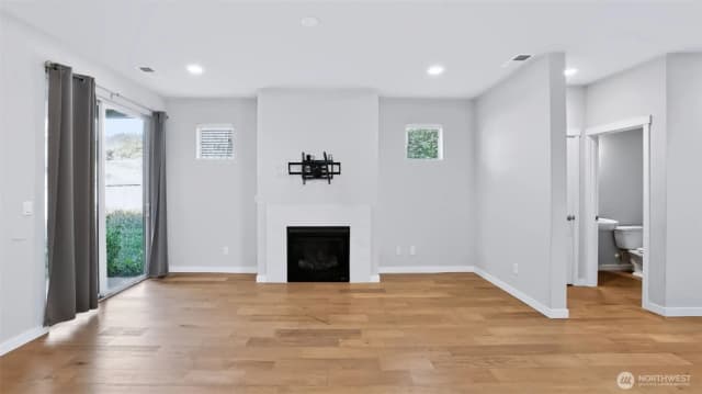 Property photo for 18801 124th Avenue Se, Renton photo 4