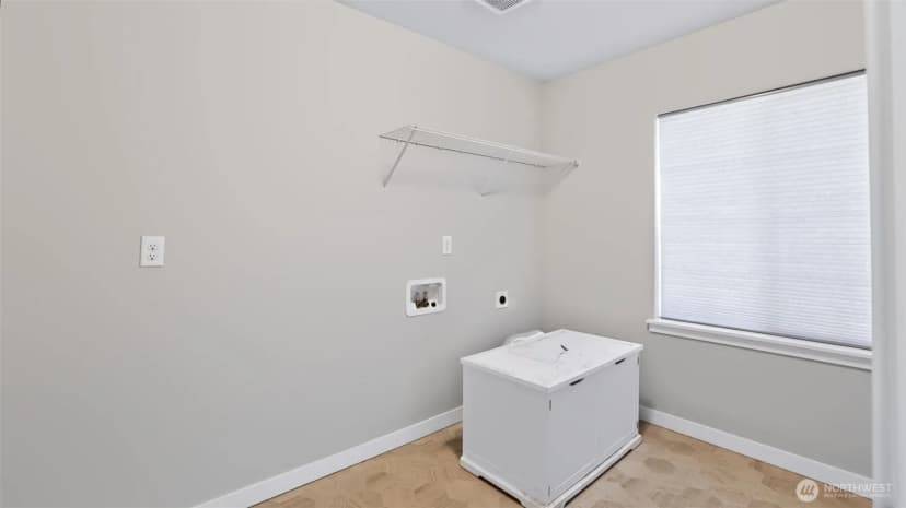 Property photo for 18801 124th Avenue Se, Renton photo 14