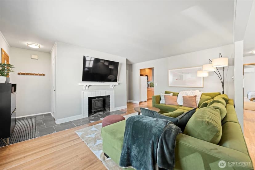 Property photo for 8225 22nd Place Ne, Seattle photo 6