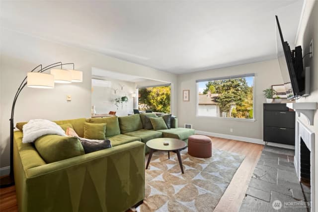 Property photo for 8225 22nd Place Ne, Seattle photo 5