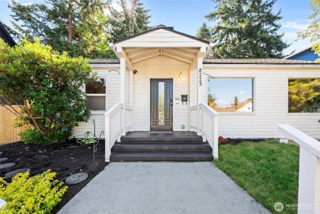Property photo for 8225 22nd Place Ne, Seattle photo 3