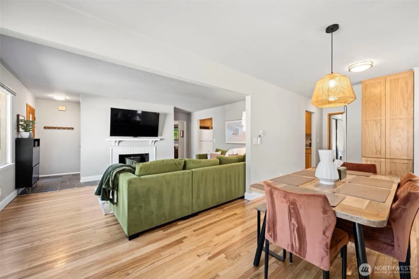 Property photo for 8225 22nd Place Ne, Seattle photo 7
