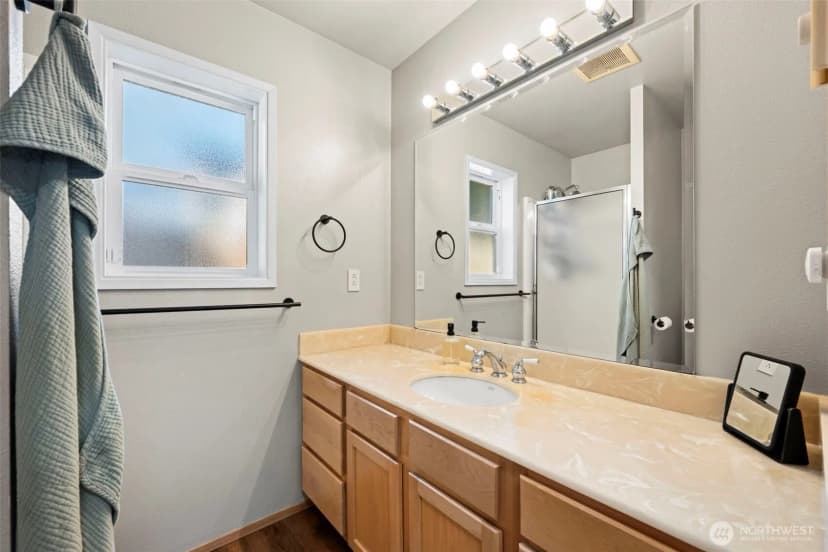 Property photo for 8225 22nd Place Ne, Seattle photo 17