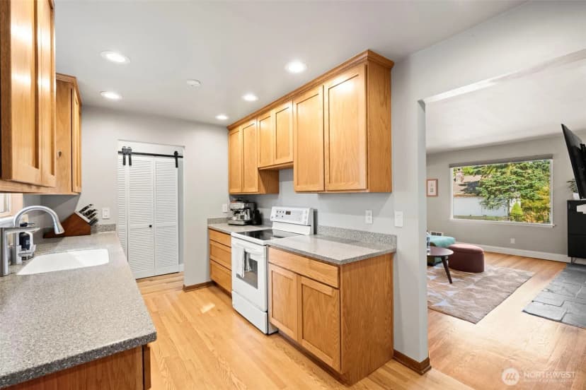 Property photo for 8225 22nd Place Ne, Seattle photo 12